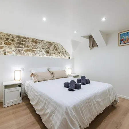 Διαμέρισμα Charming 3-room Old