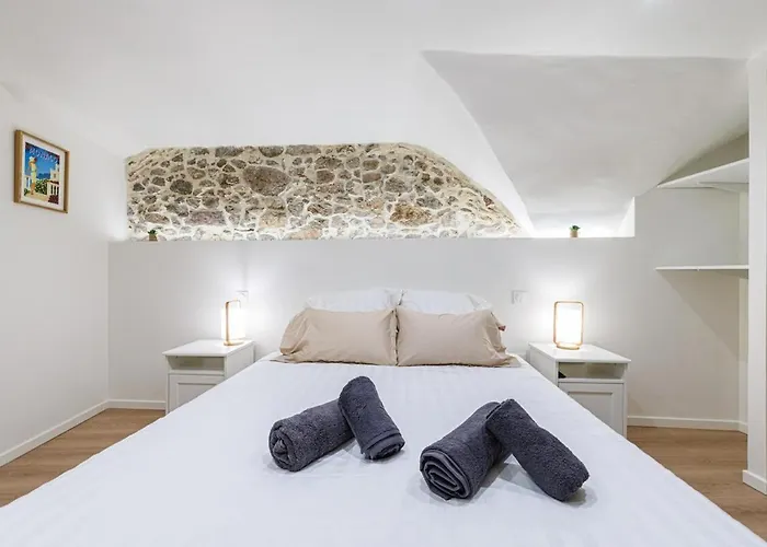 Charming 3-room Old * أنتيب