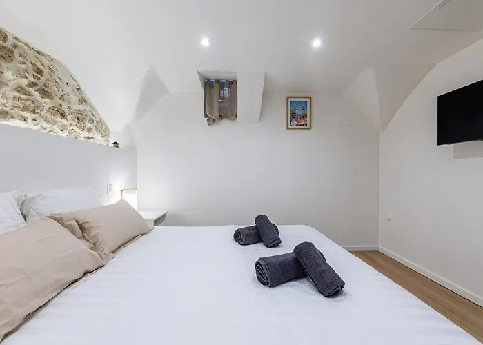 Charming 3-room Old * 앙티브